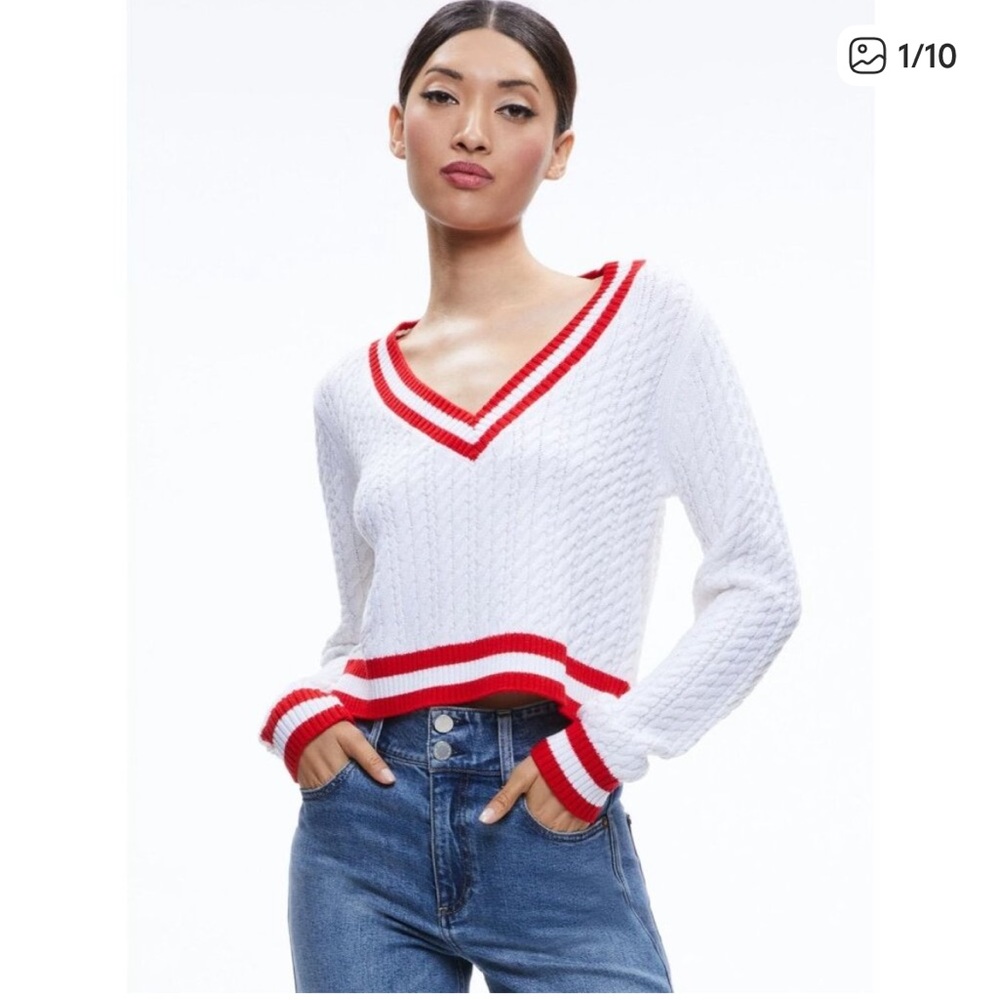 ALICE & OLIVIA MARIKA CABLE KNIT V-NECK PULLOVER. XS NWOT.